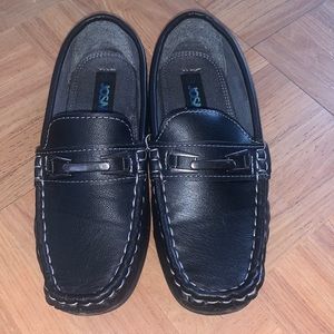 Kids dress shoes